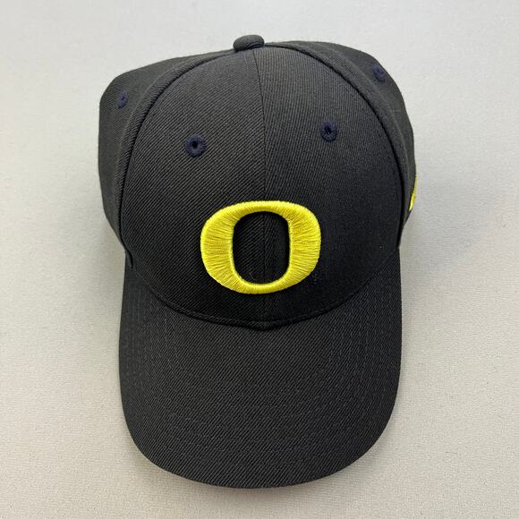 Nike University Of Oregon Hat Cap Strapback Black Swoosh Logo UO Ducks NCAA - Picture 2 of 9
